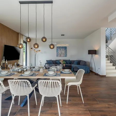 Mattia By Seeadria Agency