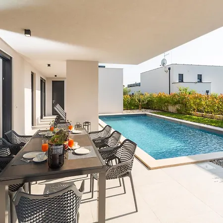 Villa Mattia By Seeadria Agency *